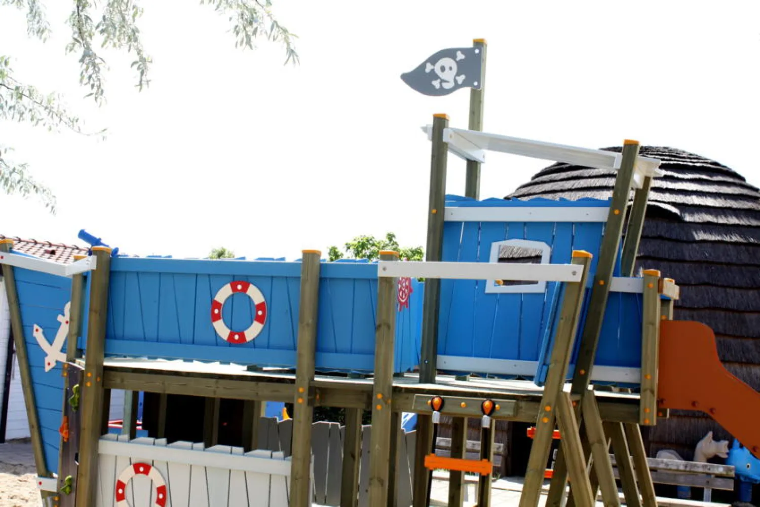 sandy|spielplatz-holzhof-klettergeruest-piratenschiff-nave_xkn300-5.jpg